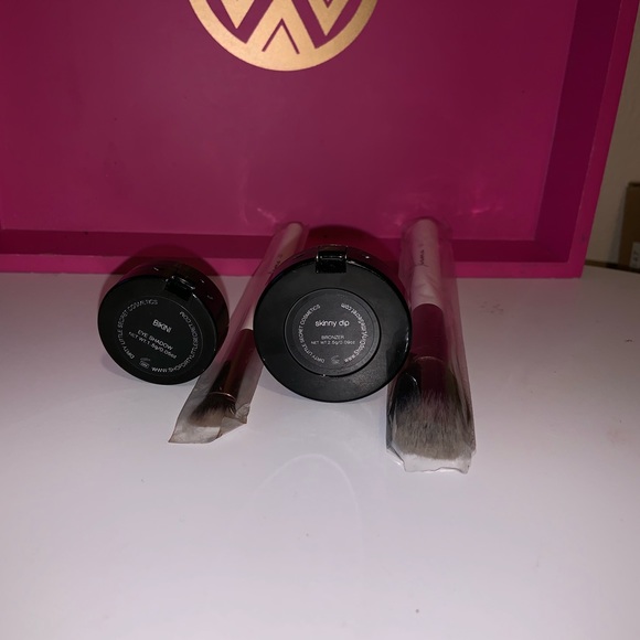 Products from DirtyLittleSecret and FirmaBeaute - Picture 2 of 4